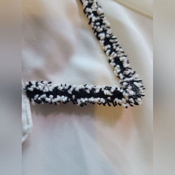 Zara White Ivory Button Down Shirt Blouse Top Long Sleeves Size Small - Picture 5 of 9